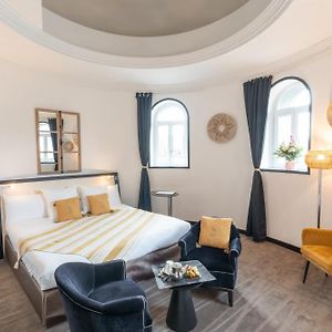 Superior King Suite